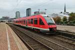 648 105-4 fährt am 18.8.2017 als RB52 (RB10470)  Volmetal-Bahn  von Lüdenscheid in den Dortmunder Hauptbahnhof ein.