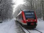 Einfahrt einer Regionalbahn nach Neustadt/Holstein in den Haltepunkt Sierksdorf/Ostsee.