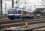 648 395 und 648 368 (Alstom Coradia LINT 41) von Transdev Sachsen-Anhalt (HarzElbeExpress) als HEX80416 (HEX 4) von Halle(Saale)Hbf nach Goslar durchfahren das Gleisvorfeld von Halle(Saale)Hbf.