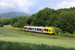 VT206 (648 406-6) der HLB Hessenbahn GmbH rollt am 06.06.2022 über die K-Bahn von Schneidhain in Richtung Kelkheim.