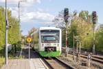 EiB-VT 003 und 023 verließen am 4.5.16 den neuen Haltepunkt Oberwerrn mit  Hp1  Richtung Schweinfurt.