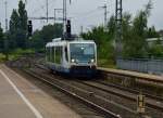 VT 6.017 nach Mönchengladbach als RB 39 bei der Einfahrt in Rheydt Hbf an Gleis 4 am Abend des 26.8.2014