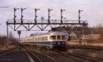 634613 fährt am 25.2.1989 um 16.21 Uhr als E 3545 nach Braunschweig in Bad Harzburg ein.