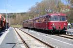 796 690 + 996 299 + 996 309 + 796 802 als Sonderfahrt von Dortmund Hbf nach Warstein Brauerei, hier im Bhf Warstein, 09.04.2011.