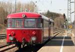 Nachschuss auf VT 796 739 bei der Durchfahrt des Bahnhofs Hochstadt Marktzeuln am 26.03.2012.