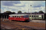 VT 171026 steht als Personenzug T 6445 nach Magdeburg abfahrbereit am 16.9.1990 im damaligen DDR Grenzbahnhof Oebisfelde.