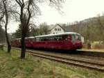 Sonderfahrt nach Greiz mit dem Ferkeltaxi. Gesehen am 28.03.2015 an der Barthmühle im Elstertal