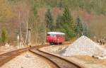 Am 16.03.2015 war OBS 772 140 im Planeinsatz im Schwarzatal unterwegs und erreicht als RB 29885 (Rottenbach - Katzhütte) gleich den Bahnhof Sitzendorf-Unterweißbach.