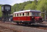 Hier ist der Triebwagen Nr.T2 aus dem Eisenbahnmuseum Bochum-Dahlhausen beim verlassen des BW zusehen.....gerade hat er das Stellwerk passiert und fhrt nun zum Bahnhof Dahlhausen, von wo aus die