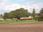 Dieses Bild zeigt einen Wumag Triebwagen auf der Strecke Groheringen Straufurt. Besser gesagt es handelt sich um Wumag Triebwagen der Buxtehude- Harsfelder Eisenbahnfreunde e.V. 