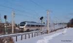 Eine Woche spter, ein paar Kilometer weiter nrdlich in Reinfeld: In der Nacht ist die Schneedecke auf gut 30cm angewachsen, whrend ICE 34 aus Kopenhagen mchtig Schnee aufwirbelt. Aufgenommen am 12.03.13 bei Reinfeld.