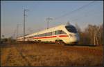 DSB/DB 605 010-7 und 605 011-5 kommen vom Tanken im Bw Nöldnerplatz und fahren am 19.03.2015 durch die Berliner Wuhlheide zurück nach Berlin Rummelsburg. Gruß an den Tf!