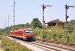 610 501 fhrt am 24.7.12 als RE nach Schwandorf am nicht mehr besetzten westlichen Stellwerk von Irrenlohe vorbei.