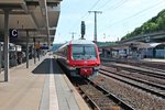 Nachschuss auf 610 511 am 14.06.2015, als dieser durch den Hauptbahnhof von Koblenz als Sonderzug (Koblenz Lützel (Museum) - Limburg (Lahn)) in Richtung Rechter Rheinstrecke fuhr.
