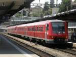 Vt 611 047-2 fhrt einen IRE an, der im Bahnhof Schaffhausen (CH) steht und weiter nach Ulm Hbf fahren wird. (21.07.2008)