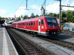 DB - Triebzug 611 012-5 bei der ausfahrt aus dem Bahnhof Schaffhausen am 26.08.2012