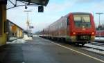 Am 15.12.12 schoss 611 022 als Sprinter durch den Bahnhof Aulendorf.