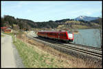 Kurz vor Bühl am Alpsee legt sich 612091 als RE 3289 auf der Fahrt nach Augsburg am 20.3.2017 um 14.11 Uhr in die Kurve.