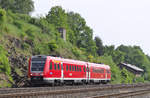 612 156 war am 19.05.2018 bei Oberkotzau als RE Regensburg - Hof unterwegs. Im Bereich des Bahnhofs und des ehemaligen Rangierbahnhofs Oberkotzau findet man noch einige Splitterschutzbunker aus der Zeit des zweiten Weltkrieges.