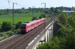 Trotz Fahrdraht (noch ohne Strom) und Masten.....

immer noch ein guter Standpunkt, die kleine Straenbrcke ber die Strecke Hof - Plauen - Reichenbach beim groen Viadukt von Unterkotzau.

612 110 (mit leicht verblasstem Lack) und ein weiterer 612 er haben gerade Hof Hbf. verlassen und machen sich auf den Weg nach Dresden.

In ca. 6 Kilometern unterfhrt das Gespann die A 72 und berfhrt kurz danach die Grenze zu Sachsen.

20 Mai 2012