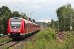 612 582 und 612 169 fahren am 20.06.2014 mit dem RE 3472 nach Nürnberg Hbf durch den Hp Zwickau-Pölbitz. Ein freundlichen Gruß zum Tf zurück.
