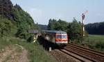 Am 25.5.1985 war das natrlich  Beifang  beim Warten auf einen Dampfzug. 614 024 an der durchgeschalteten Blockstelle Mainshof zwischen Amberg und Neukirchen (bei Sulzbach-Rosenberg).