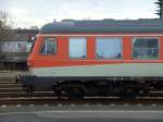 Die Seitenansicht des 614 005, dem letzten Triebzug in Kieselgrau/Orange, am 12.01.2008 in Weiden i.d.