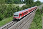 Zwei in Ulm gestartete Triebwagen der Baureihe 628, gefhrt von 628 544, fahren als IRE 3046 nicht wie auf der Zugzielanzeige aufgefhrt nach Basel sondern baustellenbedingt nur bis berlingen Therme (08.06.2017).