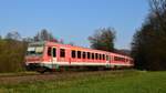 628 455 und 628 445, die hier gerade auf dem Weg als RB69 nach Fürth (Odw) sind, haben soeben den Haltepunkt Zotzenbach verlassen. Aufgenommen am 11.4.2019 18:42