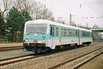 28. März 1998, VT 628 422 fährt durch den Bahnhof Hochstadt-Marktzeuln nach Lichtenfels.