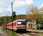 Angefhrt von 628 279-2 ist dieses 628-Doppel am 02.05.08 als RB 18337 unterwegs und hat gerade den Bahnhof von Hoffenheim erreicht.
