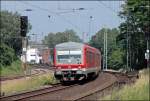 628/928 676 und ein Schwestertriebzug legen sich im ehemaligen Bahnhof Westhofen als RE17 (RE 29212)  SAUERLAND-Express , von Warburg(Westf) nach Hagen Hbf, in die Kurve. (08.06.2008)