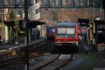 33 Minuten Marburg Hauptbahnhof (IX). Die letzten Meter des RB 23675 mit 628 250 aus Frankenberg/Eder, der heute ausnahmsweise auf Gleis 1 hlt, da Gleis 2 von 628 252 belegt ist. (03. April 2009, 18:29)
