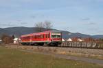 Am 27. Februar 2009 ist der Ludwigshafener 628 695 bei Edesheim unterwegs als RB 18523 von Neustadt (Weinstrae) nach Karlsruhe – der nchste Halt des Zuges ist Knrringen-Essingen.