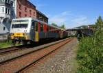 Daadetalbahn mit 628 051 und 628 677-7 der Westerwaldbahn (WEBA) hat am 08.05.2011 den Bahnhof Betzudorf/Sieg verlassen und fhrt Richtung Daaden.