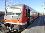 BR 928 626 steht in Dachau Bahnhof als S-Bahn(A-Linie)nach   Altomnster bereit.