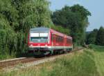 628/928 629 der Sdostbayernbahn ist am 27.Juli 2012 als S(A) nach Altomnster bei Bachern unterwegs.
