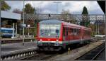RB22713 aus Friedrichshafen Stadt mit 928 563 fhrt in Lindau Hbf ein.