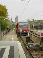 928 700-4 wartet in Speyer HBF auf Abfahrt nach Bruchsal.