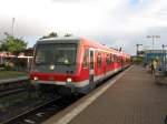 628/928 207  wartet am 7.8.2005 um Punkt 7 Uhr  in Heide auf die Abfahrt als RB nach Itzehoe.