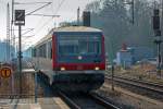 RE 4 nach Ueckermünde fährt an den Bahnsteig in Jatznick. - 25.02.2015