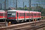 Teleaufnahme vom Haltinger 628 703, als dieser am Mittag des 02.07.2015 zusammen mit einer weiteren Einheit im südlichen Vorfeld vom Badischen Bahnhof von Basel abgestellt war.