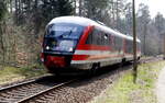 642 562 in der Dresdner Heide, nahe des Wolfsdenkmals , als RB nach Königsbrück.10.04.2023 13:33 Uhr.
