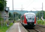 Am 3.8.11 hielt 642 015 auf dem Weg nach Blankenstein kurz in Kaulsdorf.