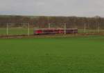 Der RE 17765 von Magdeburg Hbf nach Erfurt Hbf, am 28.11.2015 bei Großrudestedt.