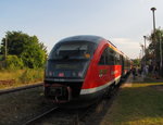 DB 642 688  Joseph von Fraunhofer  + 642 723 als RB 34884 nach Nebra, am 10.09.2016 in Naumburg (S) Ost. Wegen dem Freyburger Winzerfest verkehrten an diesem Wochenende auf der Unsrutbahn zwischen Nebra und Naumburg (S) Triebzüge der BR 642.