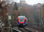 Zwei Euregiobahn (RB20) kommen aus Alsdorf nach Stolberg-Rheinland-Altstadt-Langerwehe und kommen aus Richtung Aachen-West und halten in Aachen-Schanz und fahren in Richtung Aachen-Hbf.