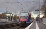 Ein Nachschuss von der Euregiobahn (RB20) kammen aus Langerwehe,Stolberg-Altstadt nach Alsdorf und hielten in Kohlscheid und fuhren in Richtung Herzogenrath. 
Aufgenommen von Bahnsteig 1 in Kohlscheid.
Bei Wolken am Nachmittag vom 19.11.2019.