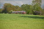 Der Frühling zieht ins Münsterland ein. Hier zwischen Gronau und Ochtrup fuhr der 643 Doppeleinheit auf der RB 64 Strecke von Münster nach Enschede.18.05.23