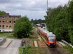 Eine Doppeltraktion 643 kommt aus Richtung Mnster mit dem Ziel Enschede in den Bahnhof eingefahren.
Der noch hinten auf Gleis 3 Stehende Bayer-Unkrautspritzzug musste auf den Zug aus Mnster warten.
13.06.2010